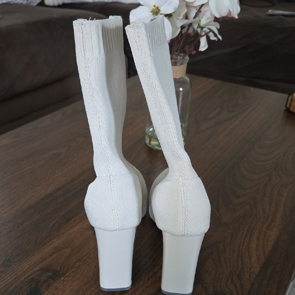 Chic Cream Women's Heeled Boots - Picture 3 of 5
